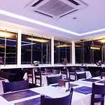 Salinas Hotel *