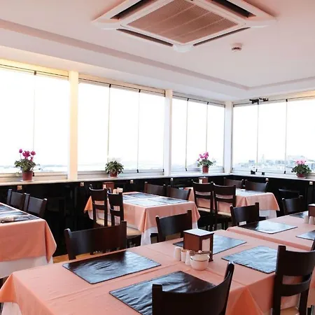 Hotel Salinas *